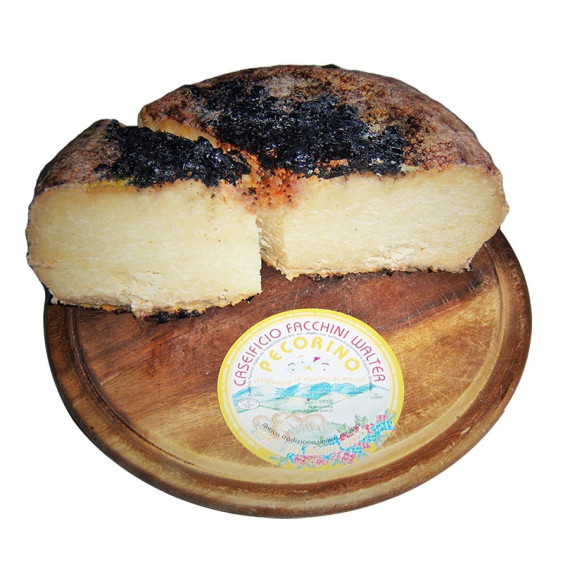 Pecorino Cheese Matured in Merlot Pomace - Caseificio Facchini